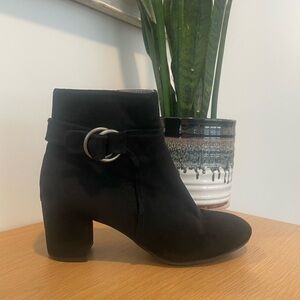 White Mountain Black Ankle Boots